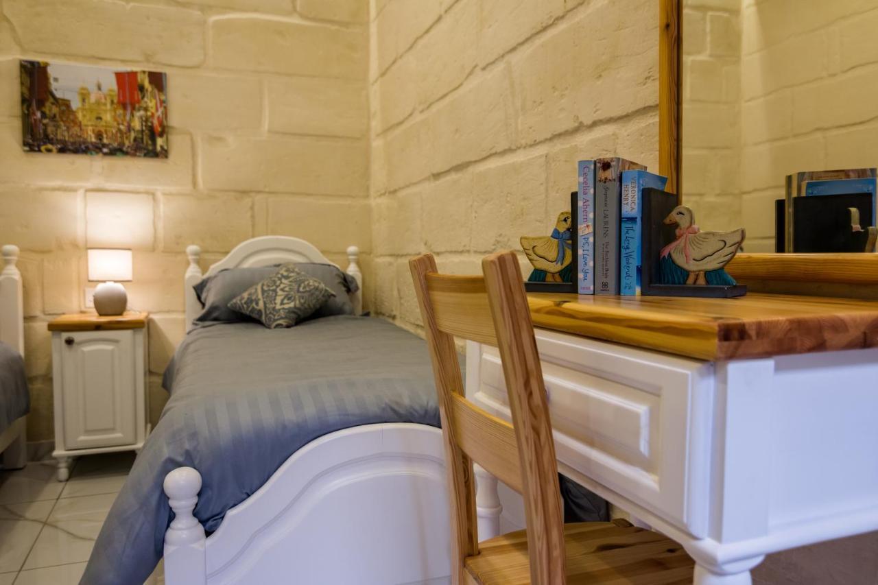 Ta' Gilard - Lovely Renovated Holiday Home Żabbar Extérieur photo